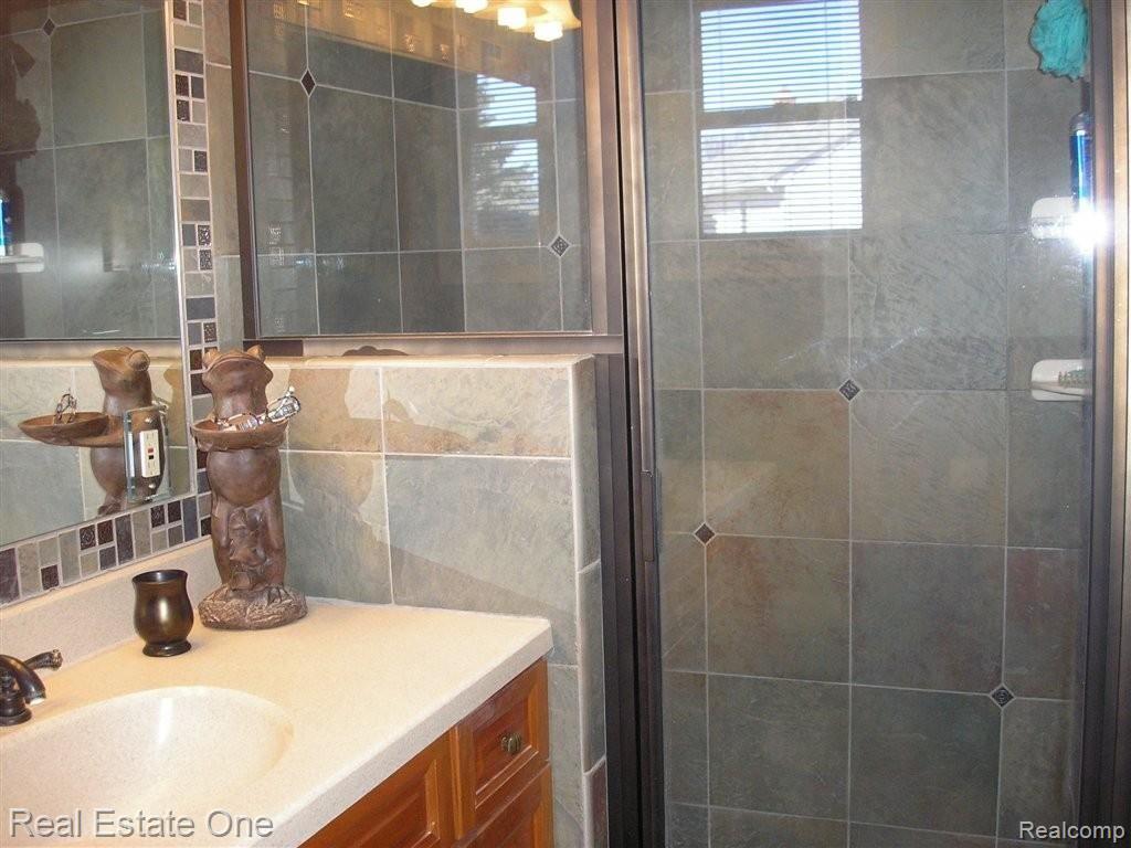 863 Spartan Drive Rochester, MI 48309 - Photo 11 of 25 P1010687.JPG