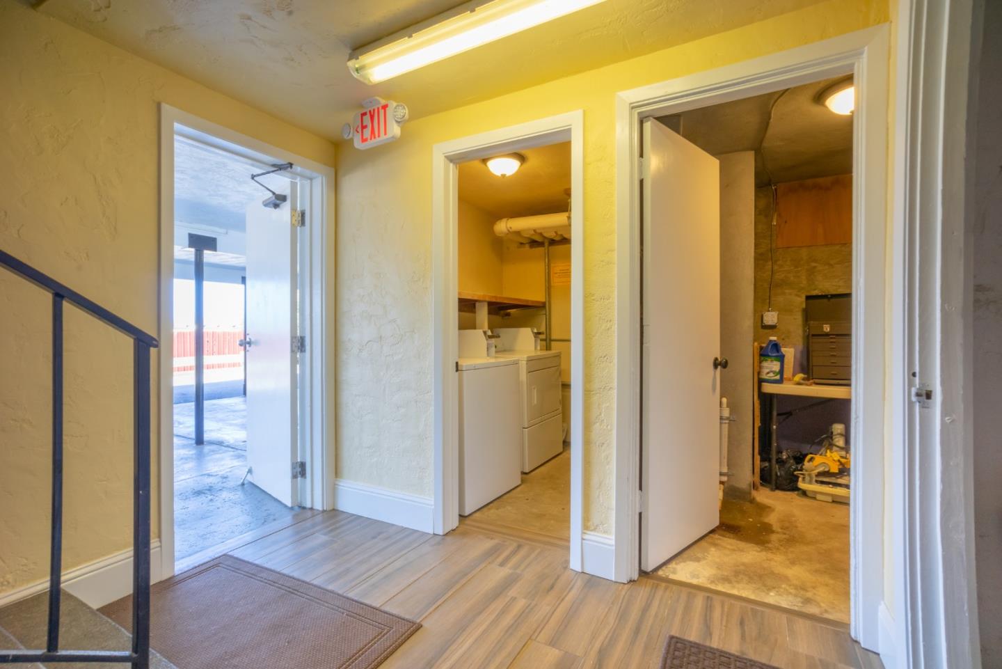 122 Hilton Way Pacifica, CA 94044 - Photo 7 of 12