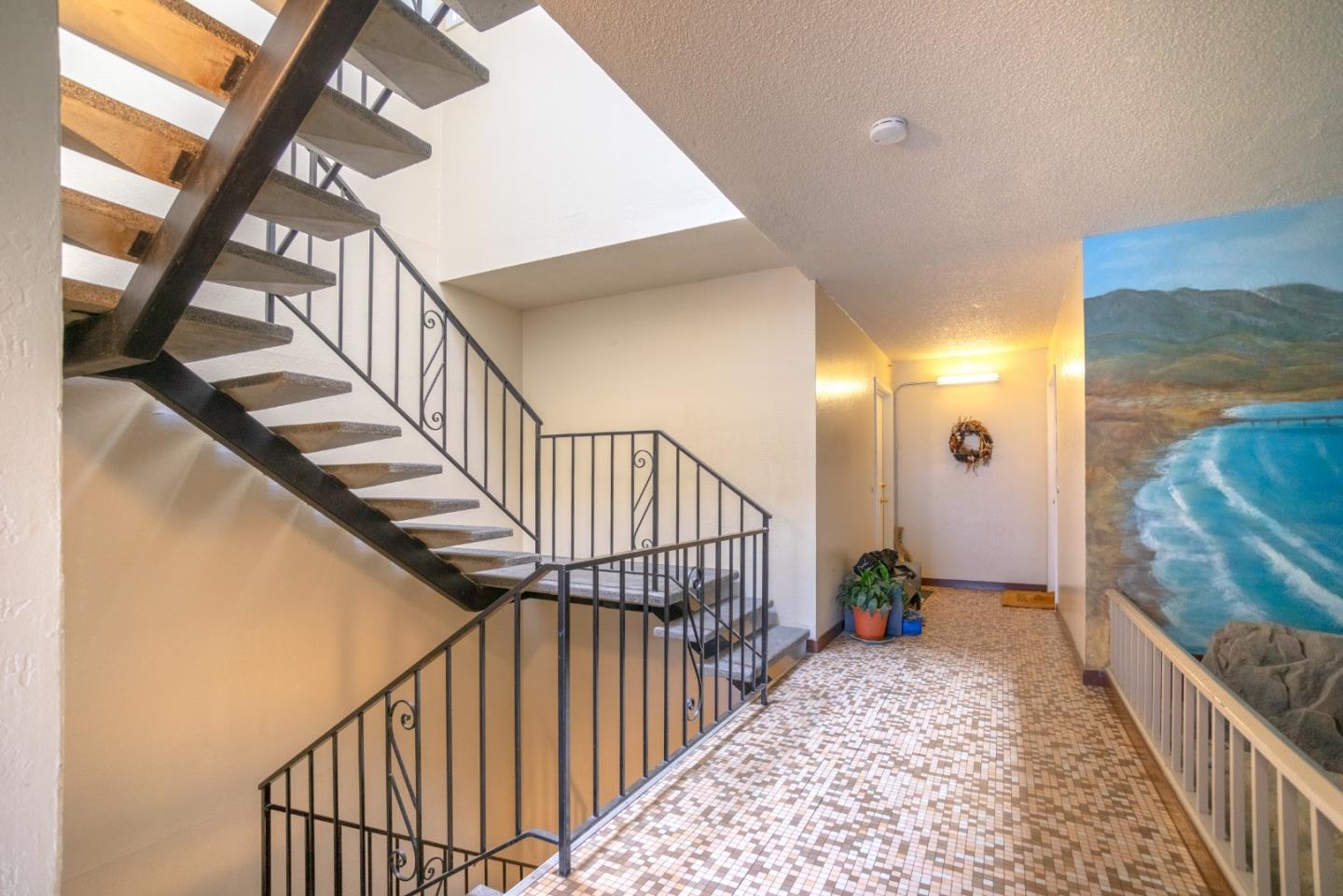 122 Hilton Way Pacifica, CA 94044 - Photo 10 of 12