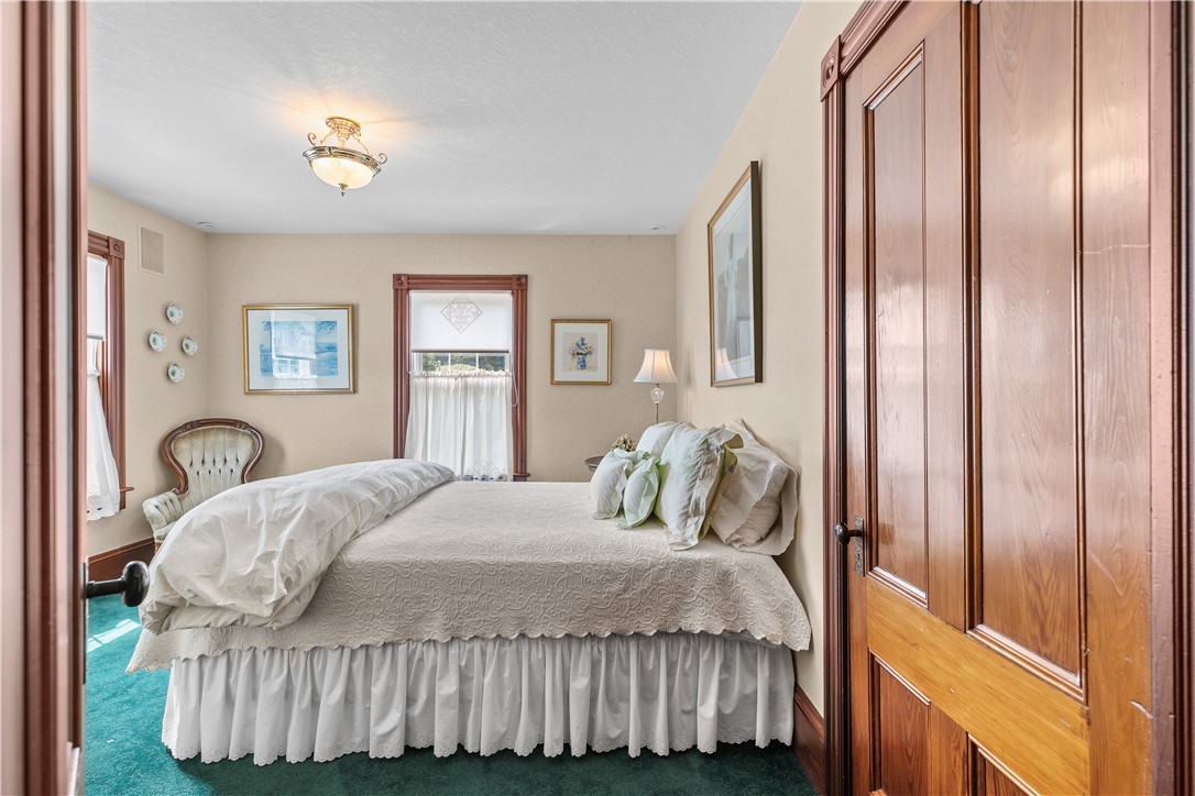 23 Clinton Street Newport, RI 02840 - Photo 21 of 45 Queen bedroom #3