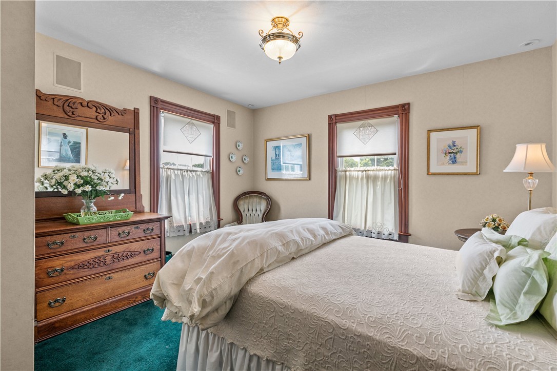 23 Clinton Street Newport, RI 02840 - Photo 22 of 45