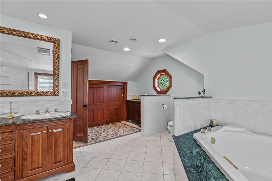 23 Clinton Street Newport, RI 02840 - Photo 30 of 45