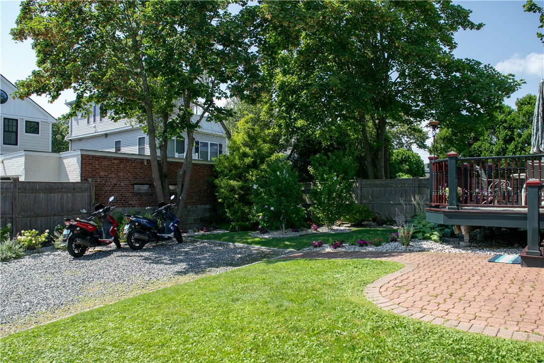 23 Clinton Street Newport, RI 02840 - Photo 36 of 45