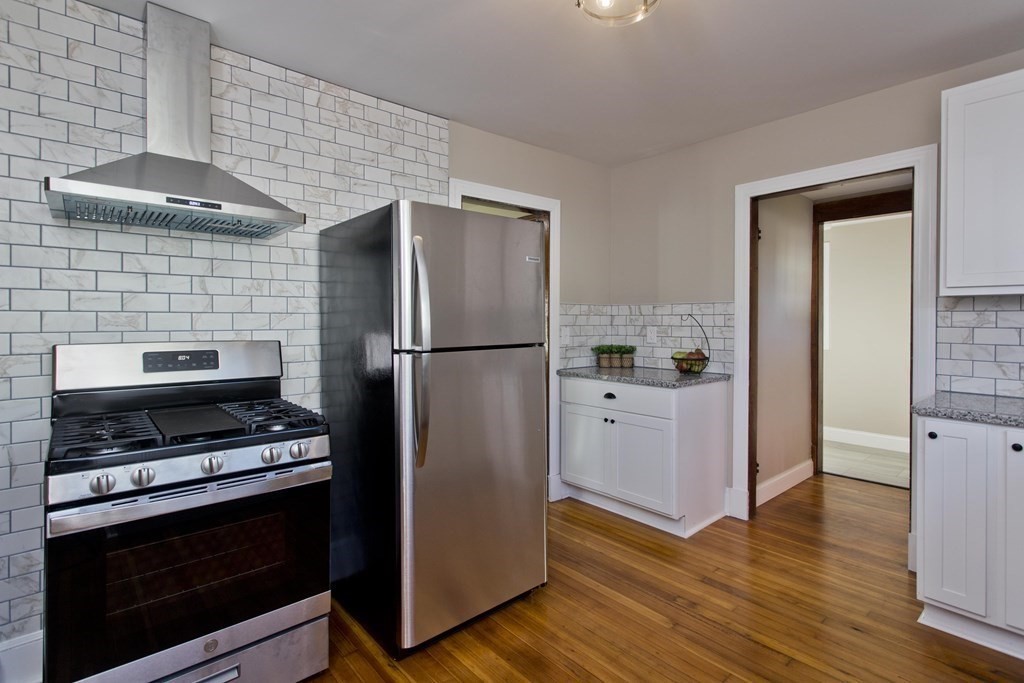 36 Devens Street Springfield, MA 01151 - Photo 12 of 31