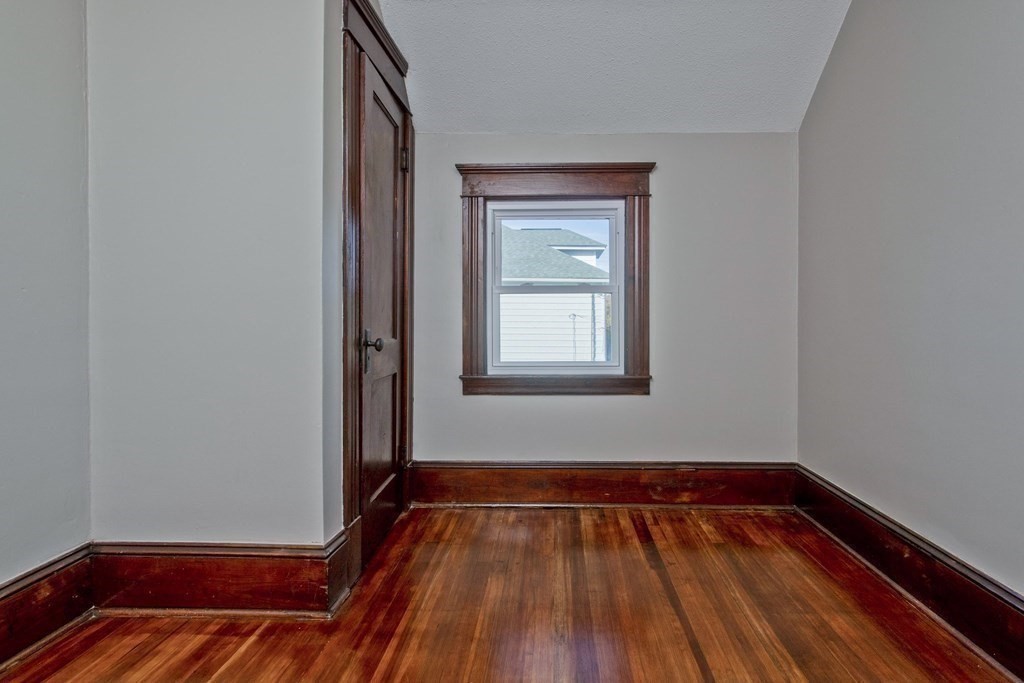 36 Devens Street Springfield, MA 01151 - Photo 20 of 31