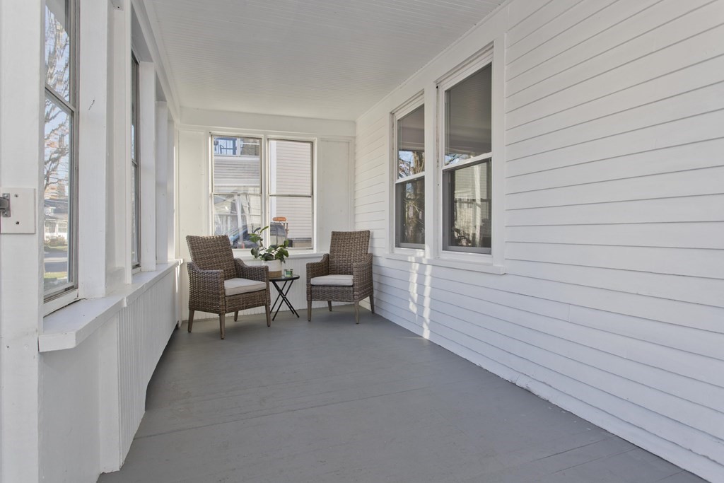 36 Devens Street Springfield, MA 01151 - Photo 2 of 31