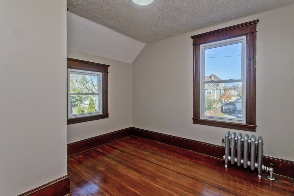 36 Devens Street Springfield, MA 01151 - Photo 24 of 31