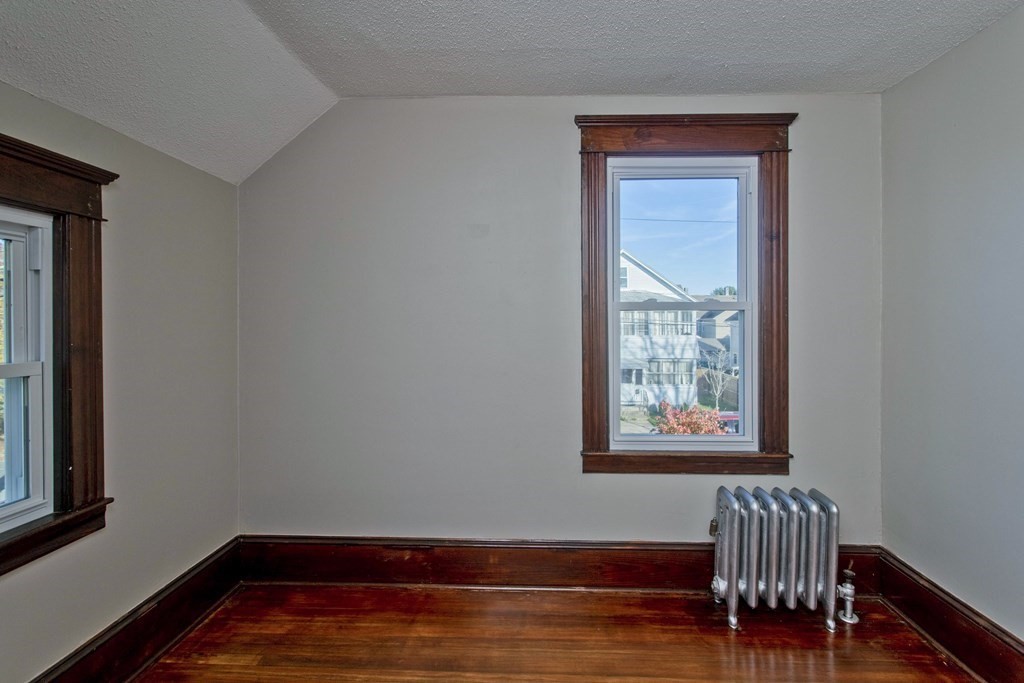 36 Devens Street Springfield, MA 01151 - Photo 25 of 31