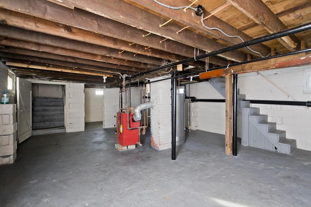 36 Devens Street Springfield, MA 01151 - Photo 27 of 31