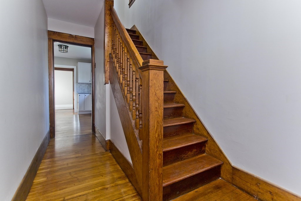 36 Devens Street Springfield, MA 01151 - Photo 3 of 31