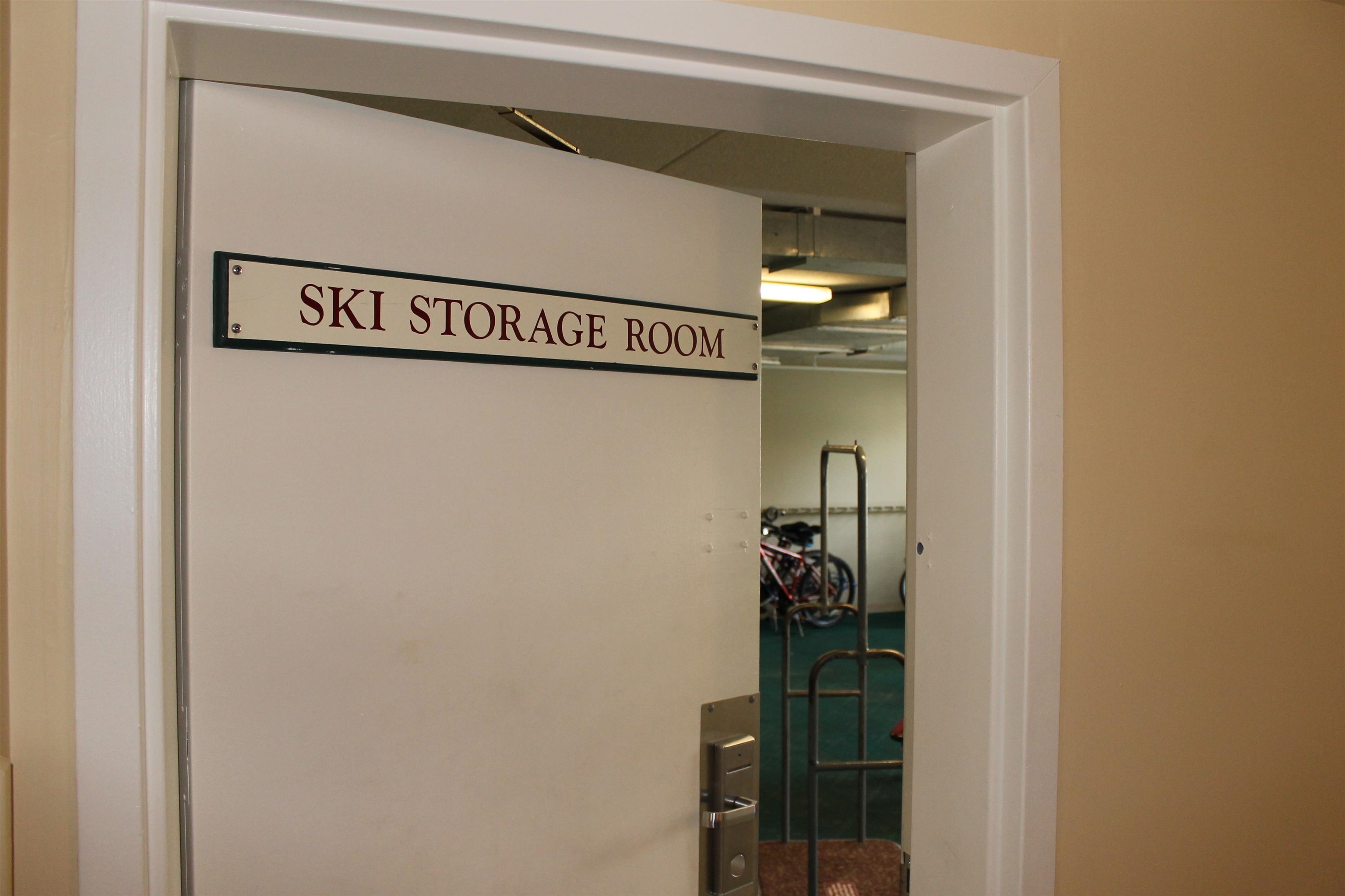 28 Packard's Road, Unit 126 Waterville Valley, NH 03215 - Photo 21 of 37 Gallery Image 21