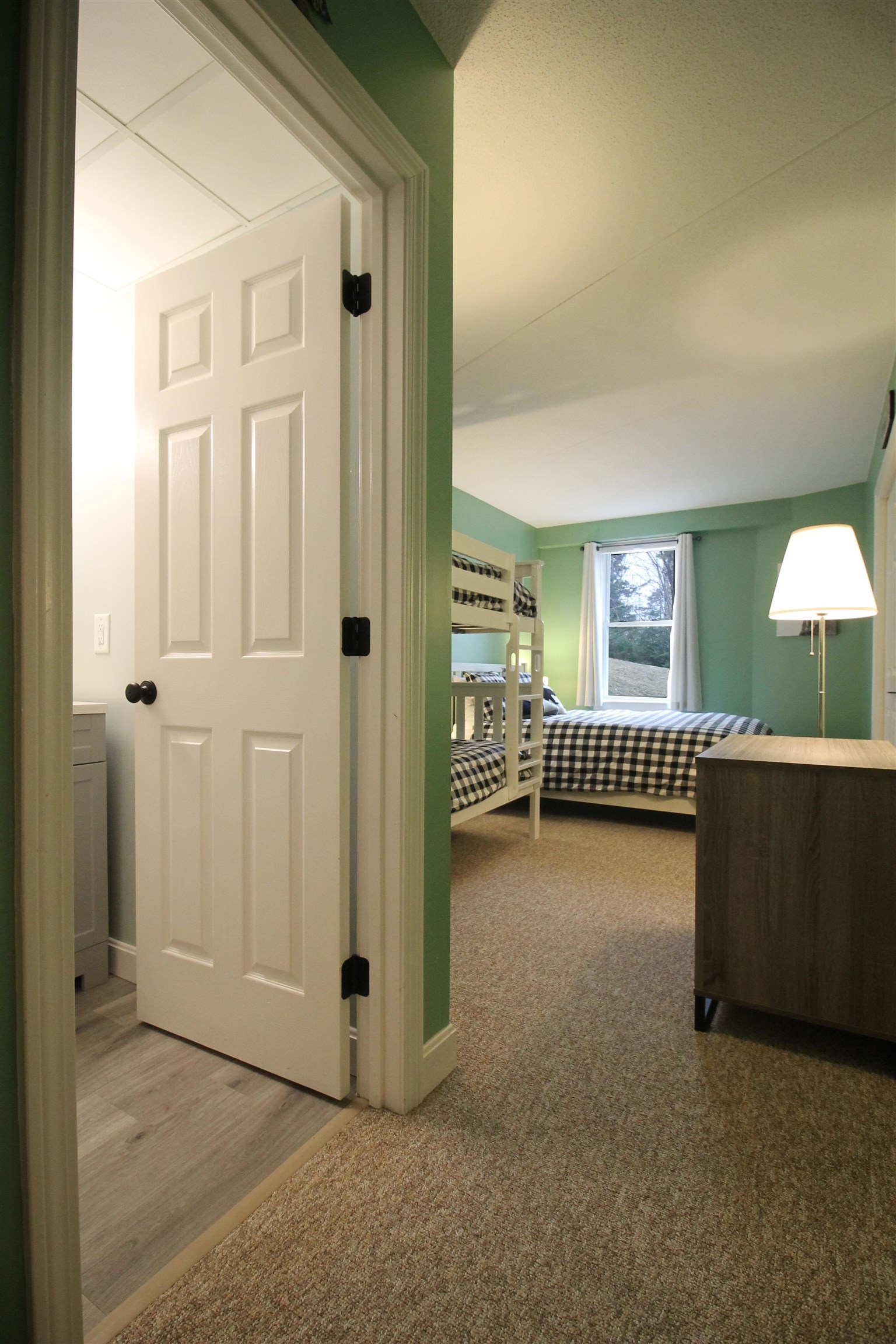 28 Packard's Road, Unit 126 Waterville Valley, NH 03215 - Photo 9 of 37 Gallery Image 9