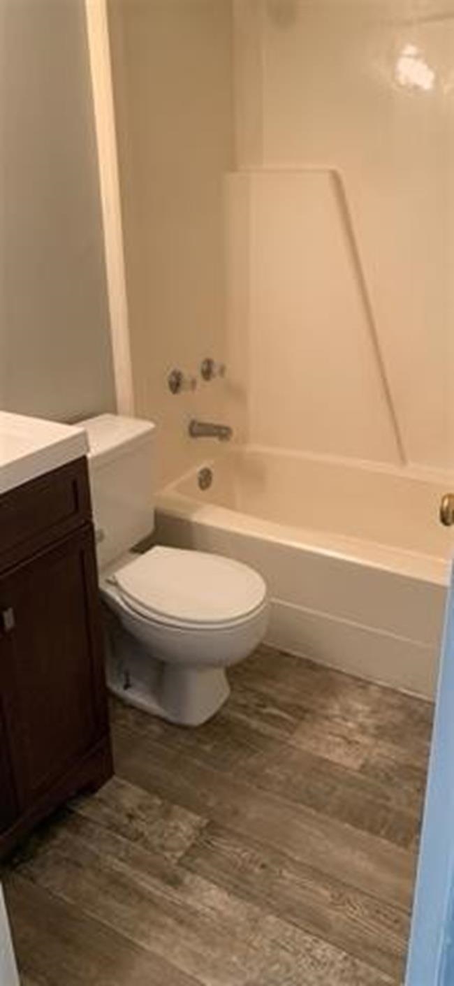 1384 Hunters Road, Unit E Harrisonburg, VA 22801 - Photo 5 of 11