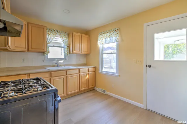 $123,000 | 1408 East Moneta Avenue, Peoria Heights, IL 61616