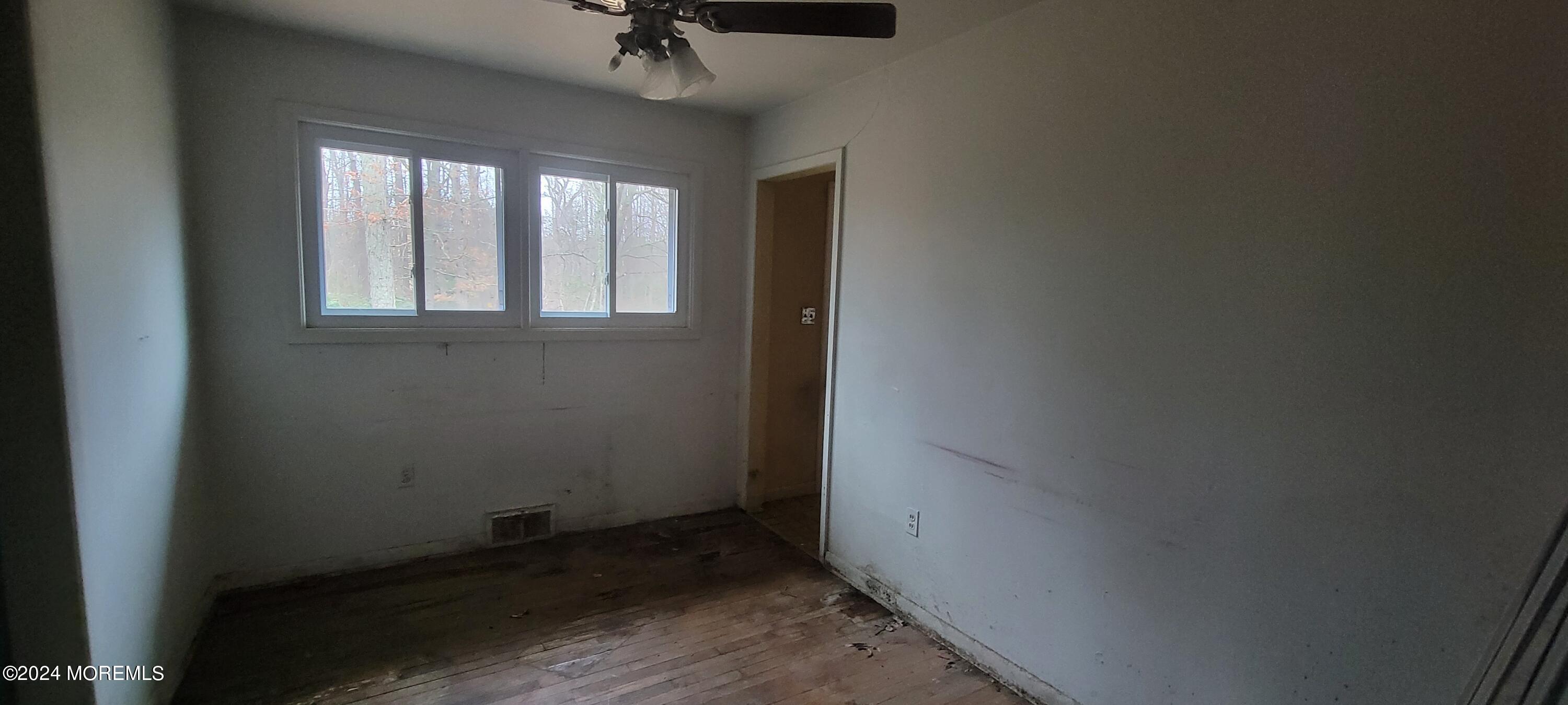 84 Obre Road Colts Neck, NJ 07722 - Photo 14 of 14 20240401_091231
