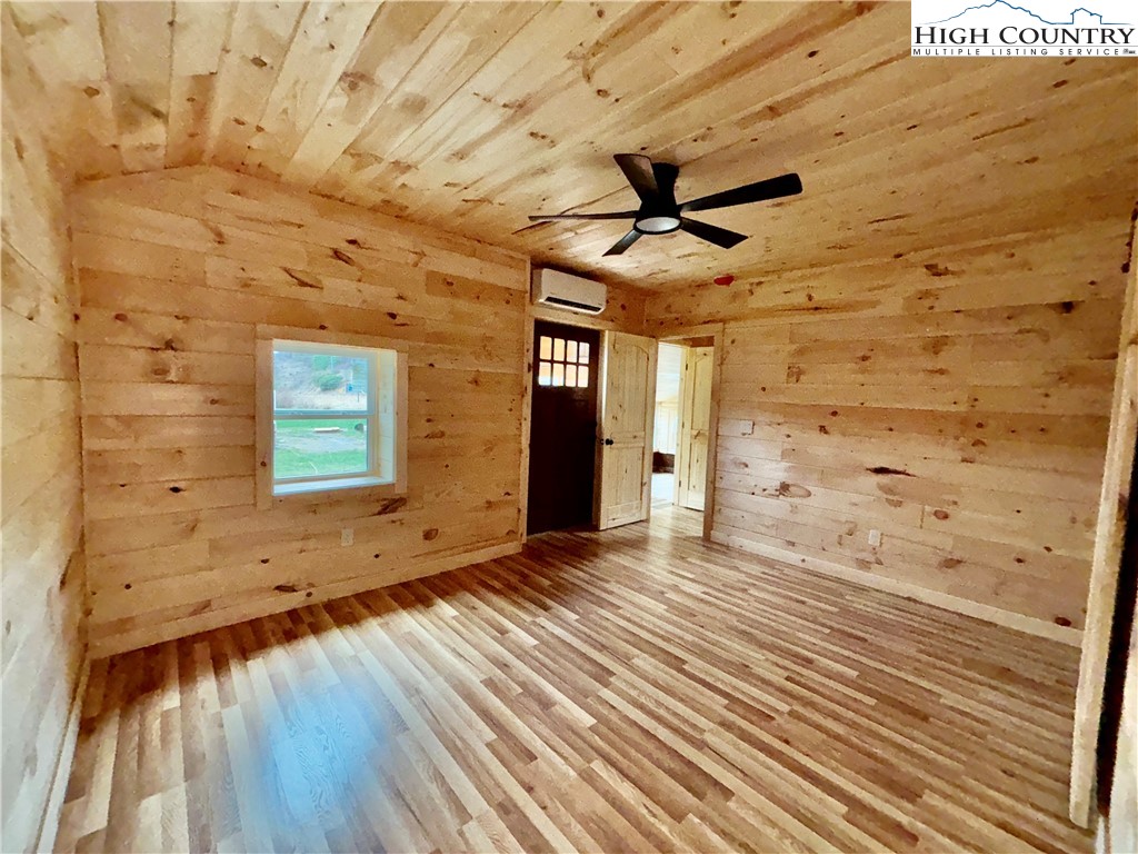 5592 Highway 194 Boone, NC 28607 - Photo 14 of 31