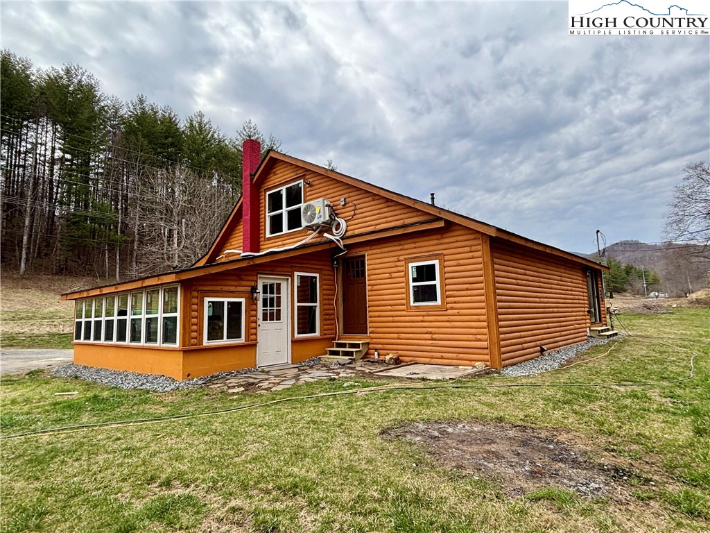 5592 Highway 194 Boone, NC 28607 - Photo 3 of 31