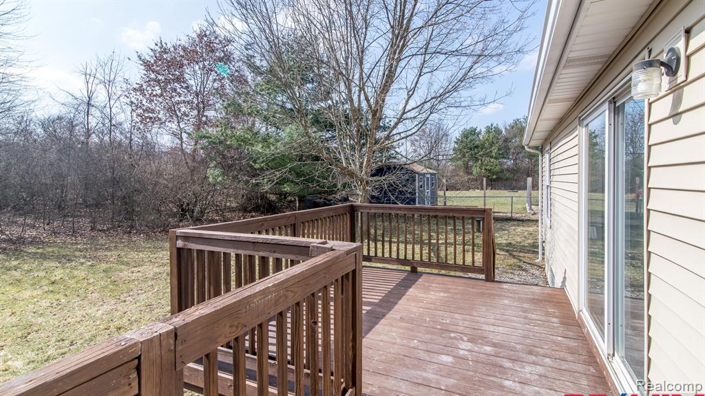 1169 Petts Road Fenton, MI 48430 - Photo 6 of 34