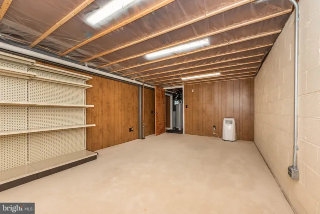 a view of a storage & utility room