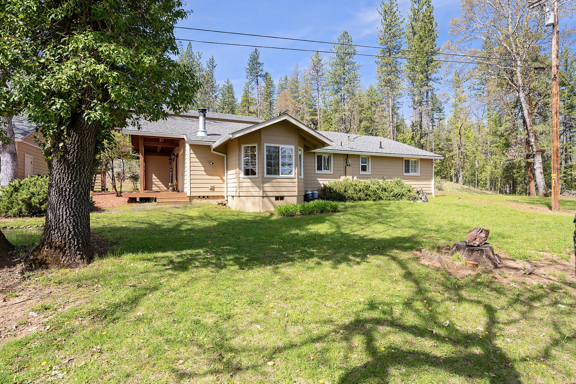 778 Ragsdale Road Trail, OR 97541 - Photo 6 of 48 Side View