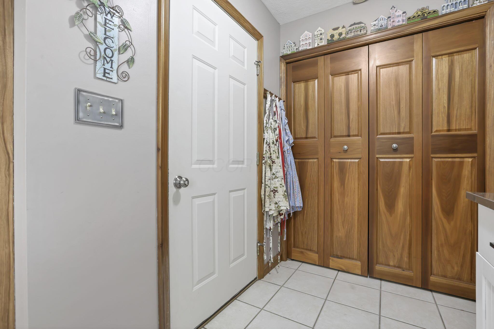 345 Lake Road Northeast Lancaster, OH 43130 - Photo 27 of 74 27-web-or-mls-939A2386