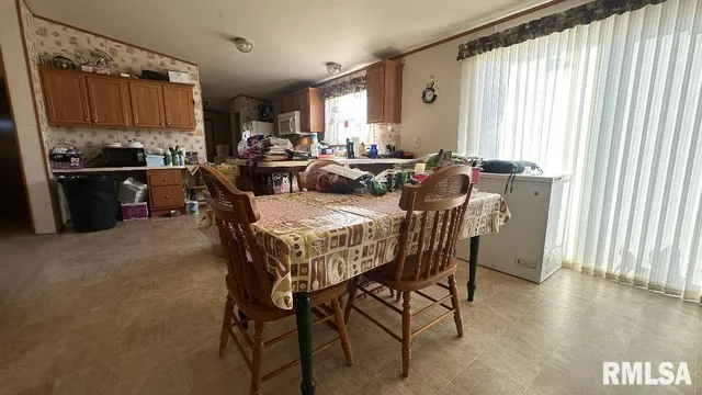 $100,000 | 3734 County Road 450 East, Quincy, IL 62305