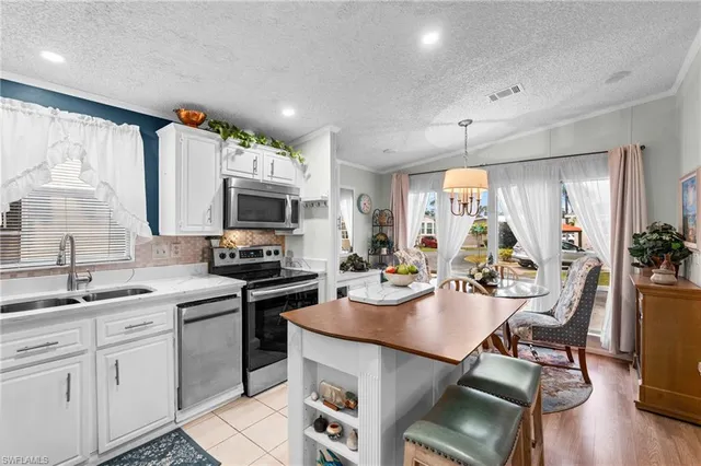 $1,900 | 4751 Lafayette Lane West, Estero, FL 33928