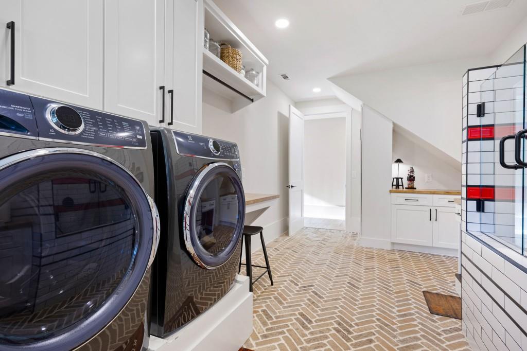 125 Perry Road Rydal, GA 30171 - Photo 52 of 139 a utility room with dryer and washer
