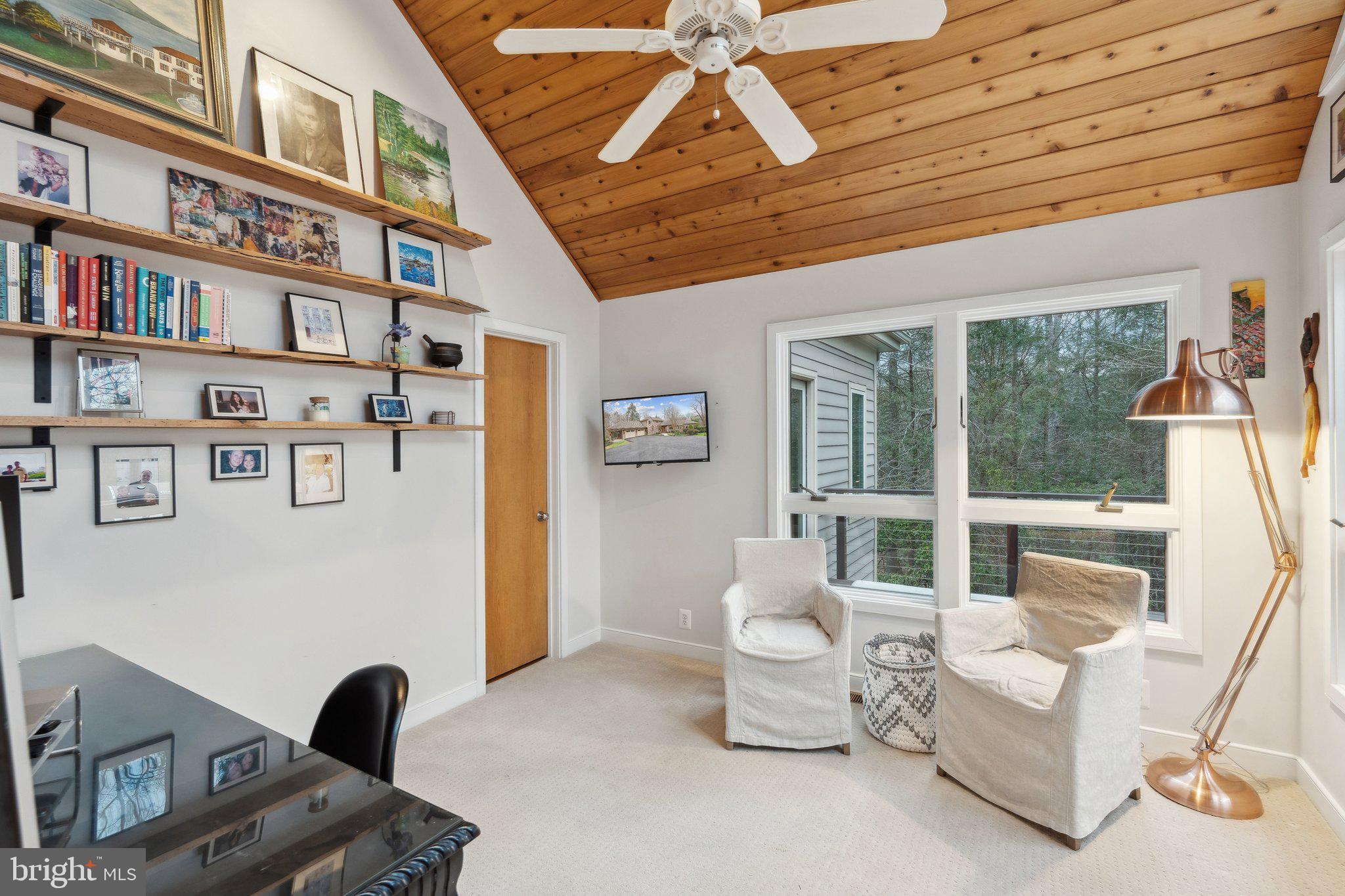 7514 A Evans Ford Road Clifton, VA 20124 - Photo 28 of 50 The second Main Level
Bedroom is amazing ...