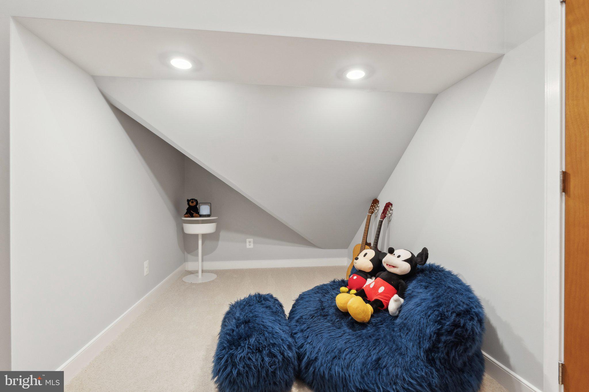 7514 A Evans Ford Road Clifton, VA 20124 - Photo 35 of 50 a living room with furniture and wooden floor