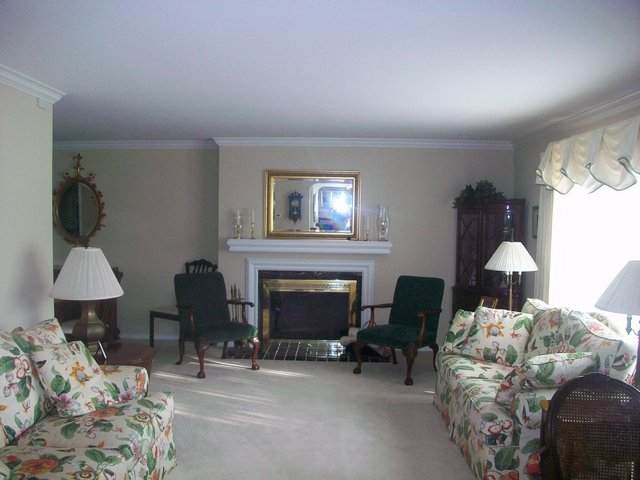 461 Shelbourne Road Grosse Pointe, MI 48236 - Photo 2 of 20 31018456-1.JPG