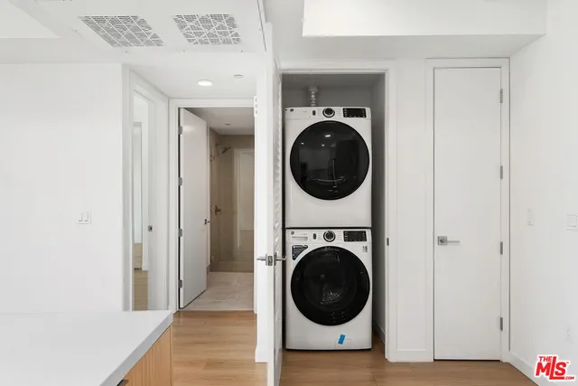 $2,850 | 4406 Fulton Avenue, Unit 404, Sherman Oaks, CA 91423