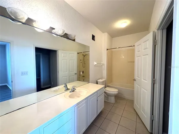 $1,750 | 8660 Buccilli Drive, Unit 305, Orlando, FL 32829