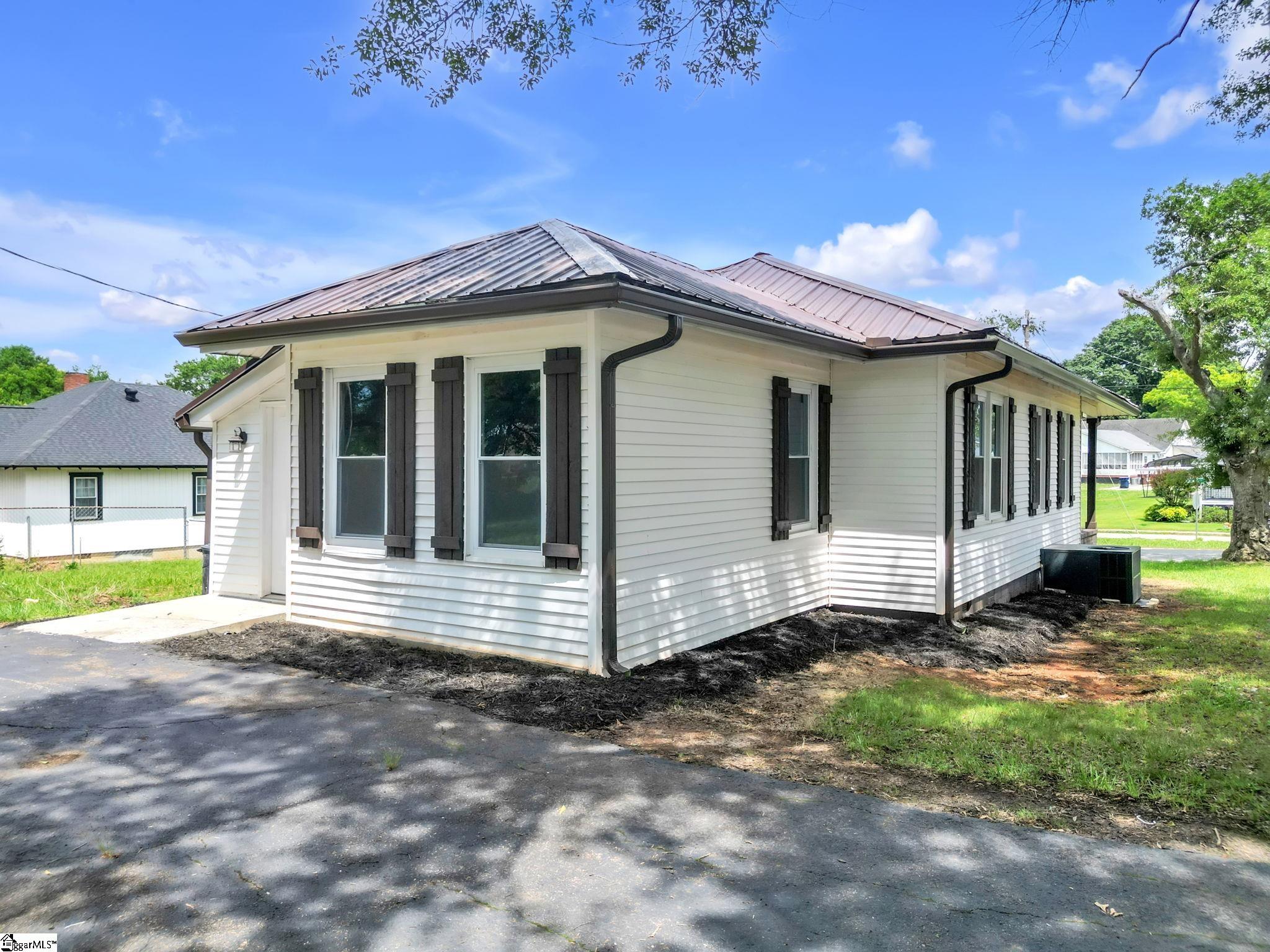 301 Anderson Street Pelzer, SC 29669 - Photo 25 of 31