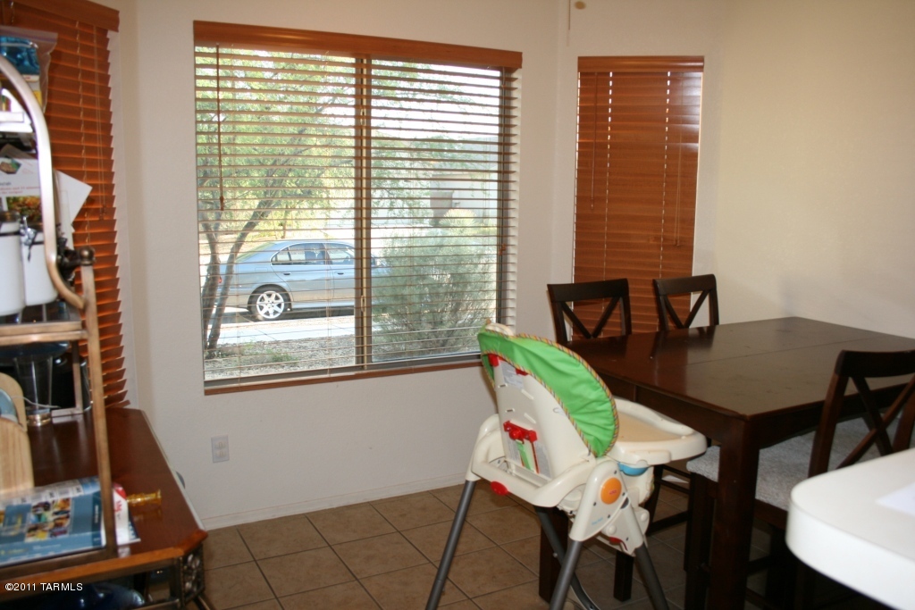 2454 West Rau River Road Tucson, AZ 85705 - Photo 3 of 10
