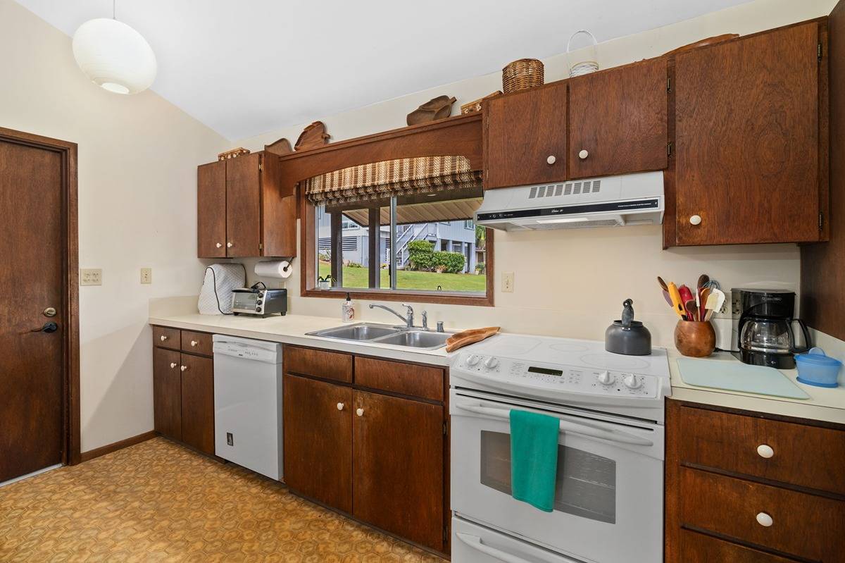 4666 A Puuwai Road Kalaheo, HI 96741 - Photo 8 of 30 Gallery Image 8
