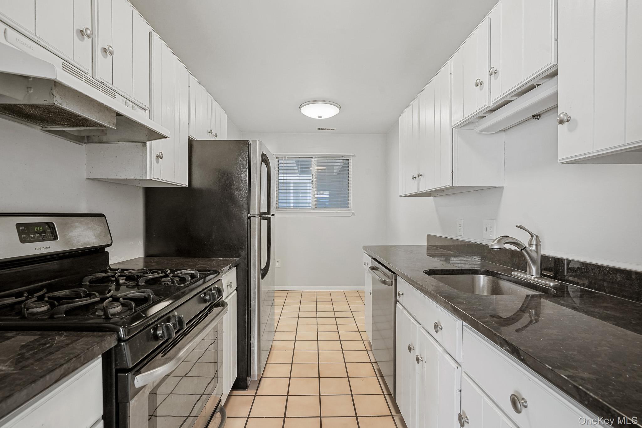 401 Commons Way, Unit H Fishkill, NY 12524 - Photo 9 of 22