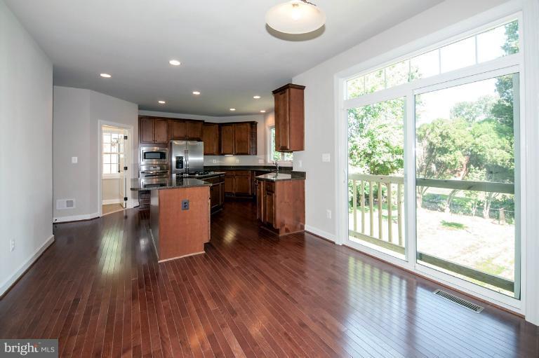 6804 Dean Drive McLean, VA 22101 - Photo 3 of 27 Breakfast Room