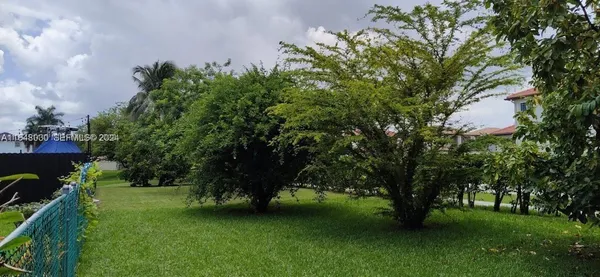 $289,000 | 157-th Ct Southwest 65th Terrace, Miami, FL 33193