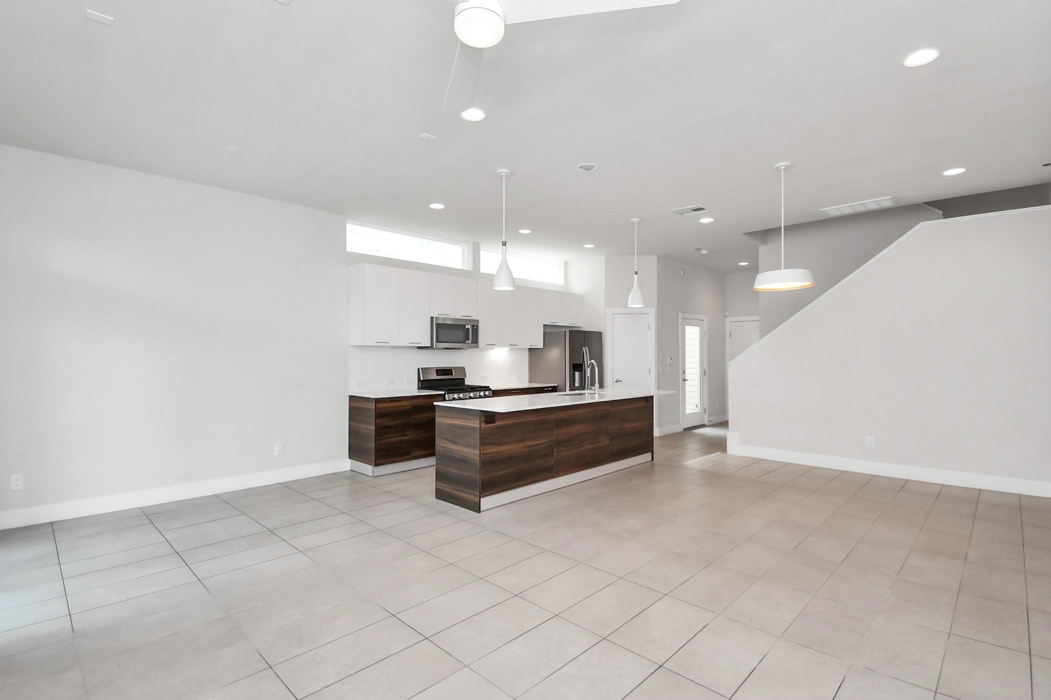 4709 Oats Street Houston, TX 77020 - Photo 7 of 34