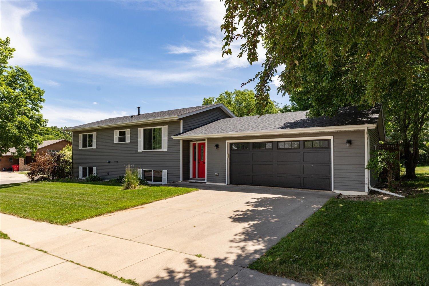 906 High Meadow Lane Southwest Rochester, MN 55902 - Photo 1 of 36