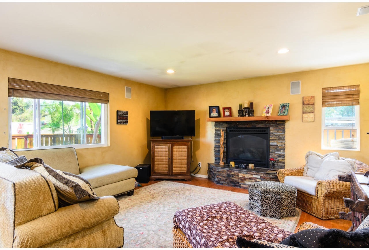 727 Snapdragon Street Encinitas, CA 92024 - Photo 7 of 17