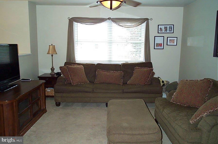 102 East Manor Drive Lititz, PA 17543 - Photo 5 of 12