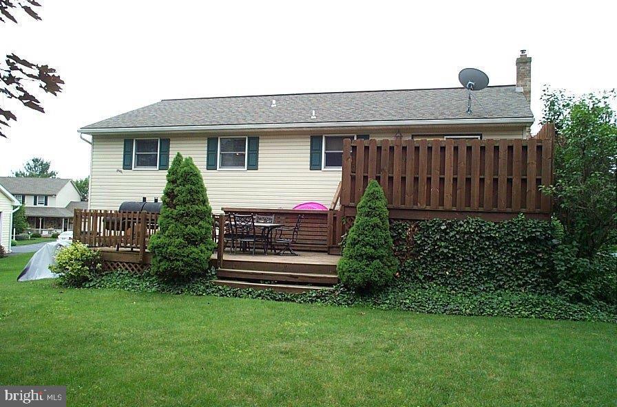 102 East Manor Drive Lititz, PA 17543 - Photo 10 of 12