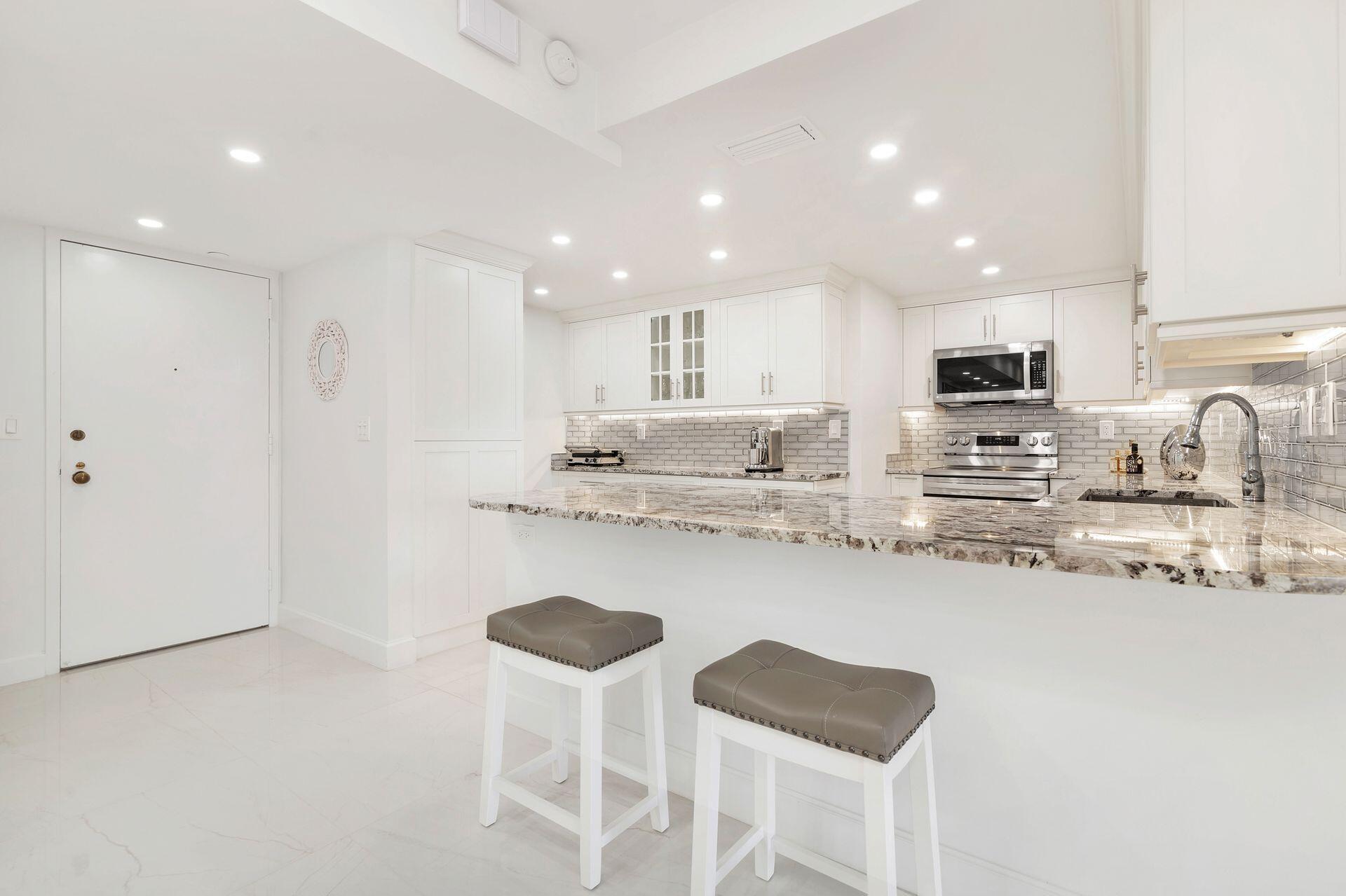 3300 South Ocean Boulevard, Unit 306N Palm Beach, FL 33480 - Photo 11 of 35 Kitchen