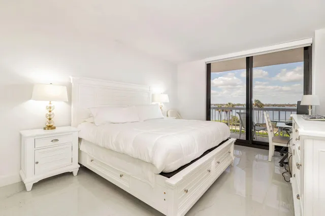 $1,495,000 | 3300 South Ocean Boulevard, Unit 306N, Palm Beach, FL 33480