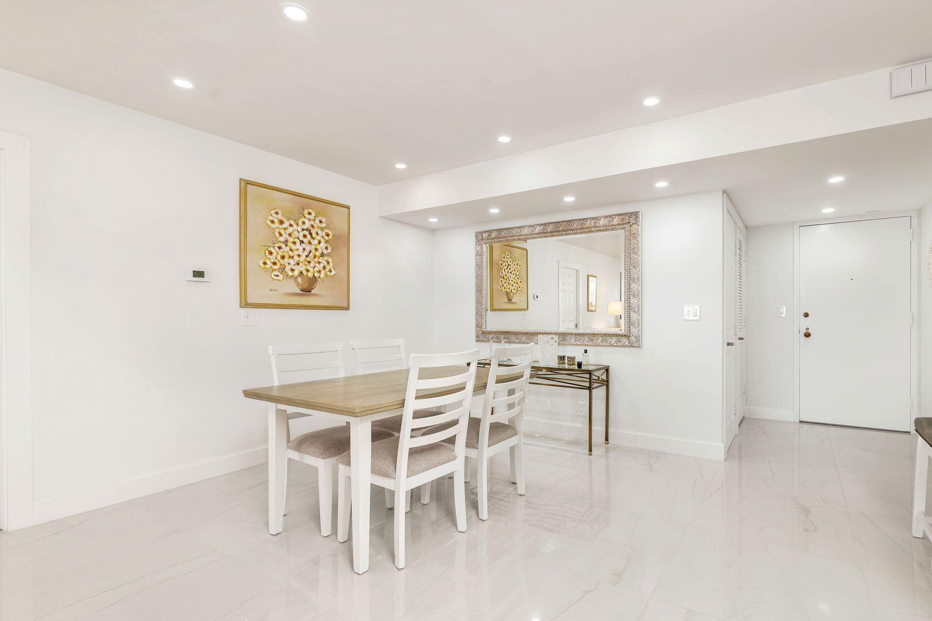 3300 South Ocean Boulevard, Unit 306N Palm Beach, FL 33480 - Photo 18 of 35 Dining Area