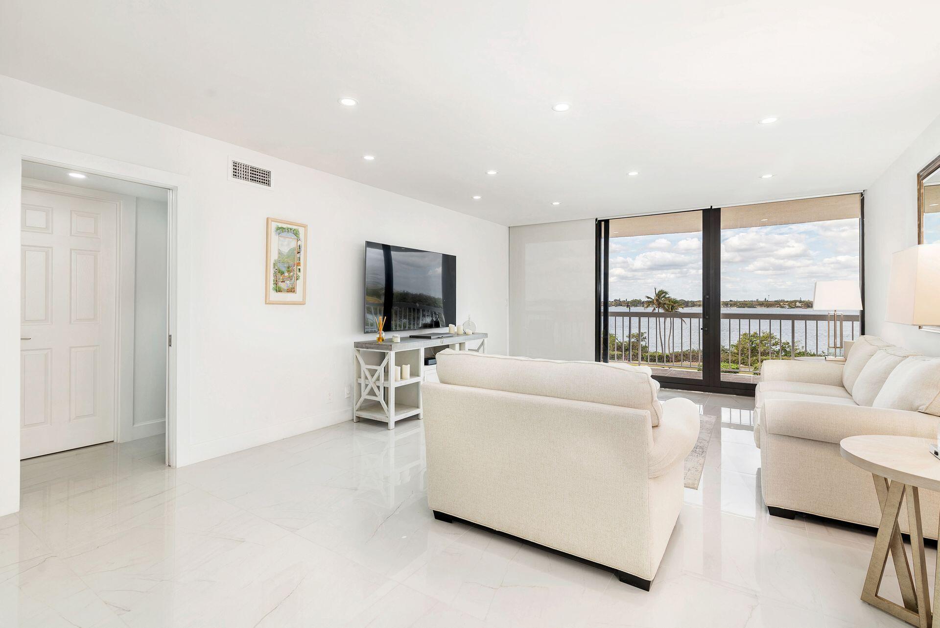 3300 South Ocean Boulevard, Unit 306N Palm Beach, FL 33480 - Photo 5 of 35 Living Room