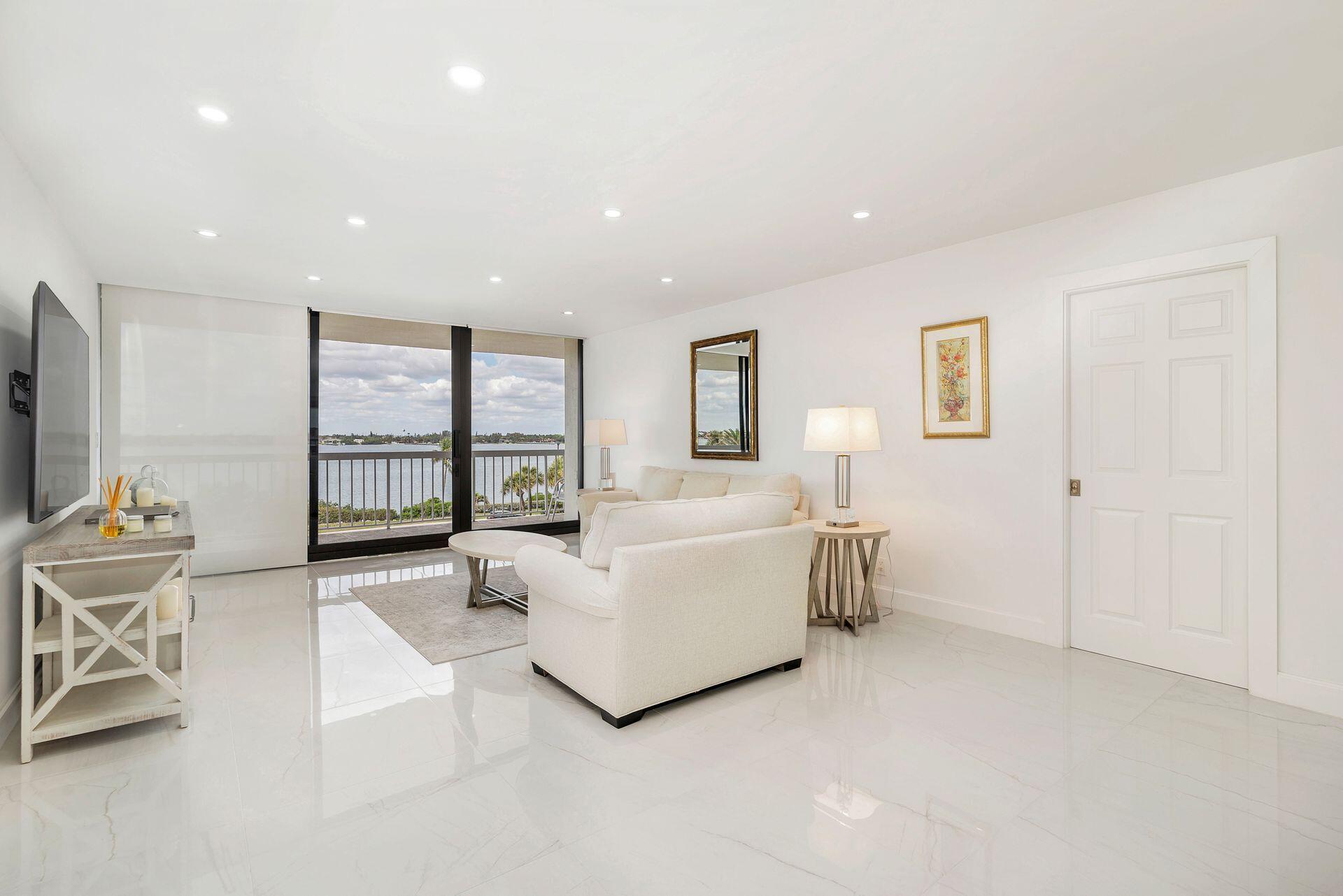 3300 South Ocean Boulevard, Unit 306N Palm Beach, FL 33480 - Photo 6 of 35 Living Room