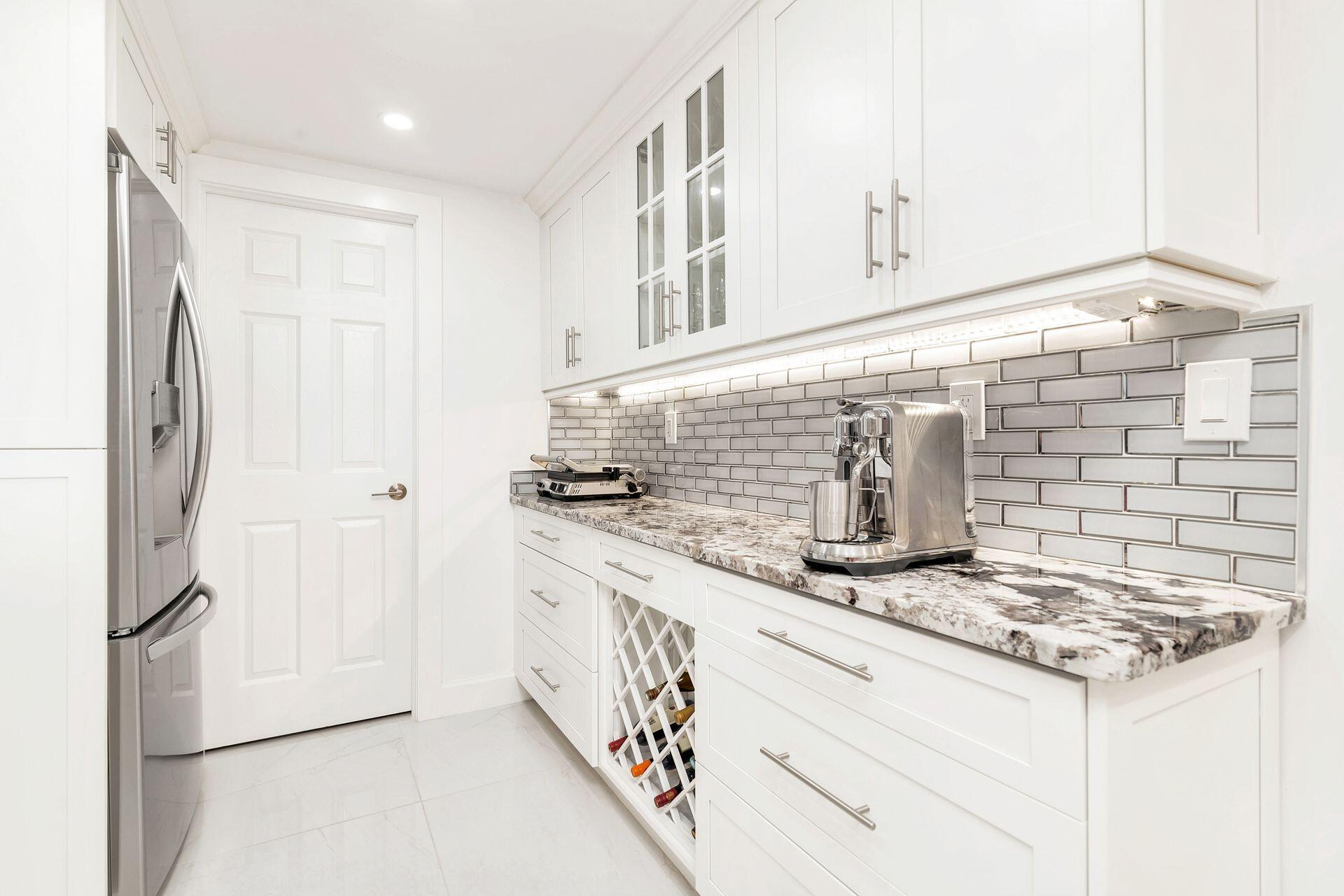 3300 South Ocean Boulevard, Unit 306N Palm Beach, FL 33480 - Photo 10 of 35 Kitchen